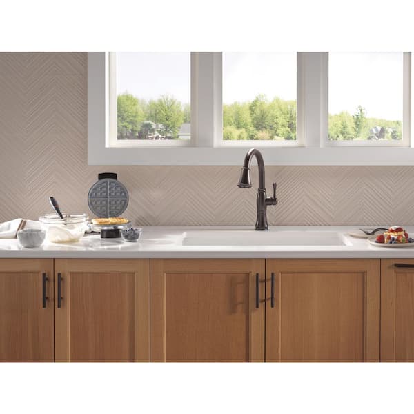 Delta Cassidy Touch/Touchless Venetian Bronze 16 in. H Pull Down
