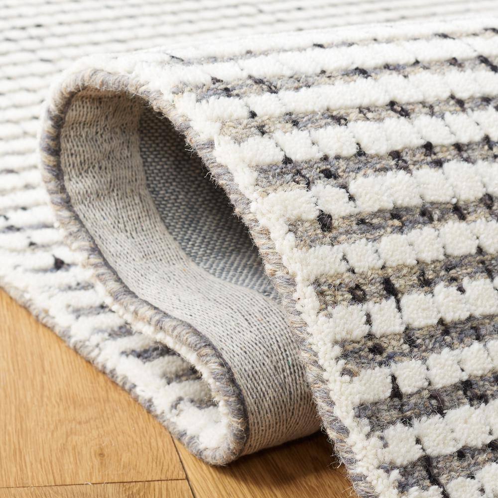 Gray and Ivory Round Hand-Tufted Wool Rug, 6 ft