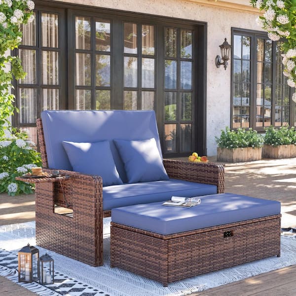 ELPOSUN All-Weather PE Wicker Outdoor Day Bed with Blue Cushions