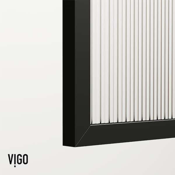 Border Pivot Bath Screen, Fluted Glass