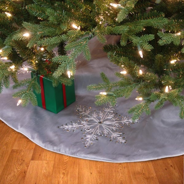 42 in. Snowflakes Design Tree Skirt