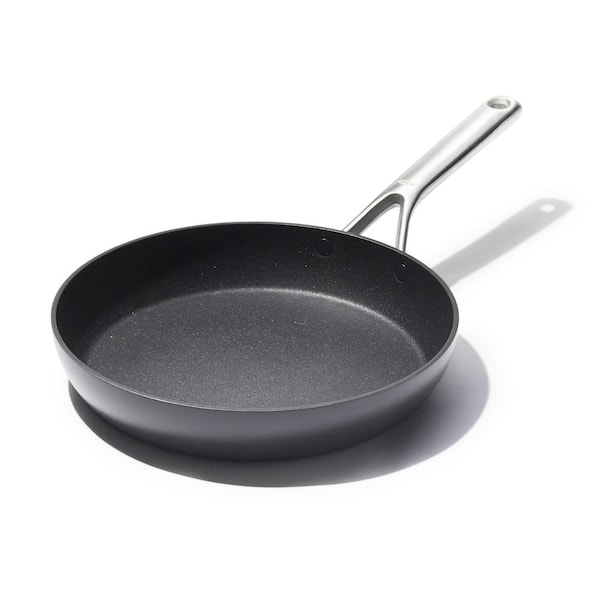 Millvado 8 inch Nonstick Frying Pan: Small Skillet with Heavy Duty Non Stick Coating - Black Silicone Handle - Induction Compatible Frypans