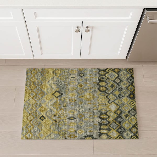 Chantille Machine Washable Indoor/Outdoor Abstract ACN2303 Pewter 2 ft. x 3 ft. Accent Rug