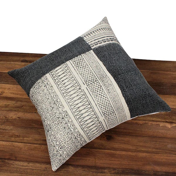 https://images.thdstatic.com/productImages/403367d2-1bba-4c6f-a742-35cd58a7a516/svn/the-urban-port-throw-pillows-bm200562-fa_600.jpg