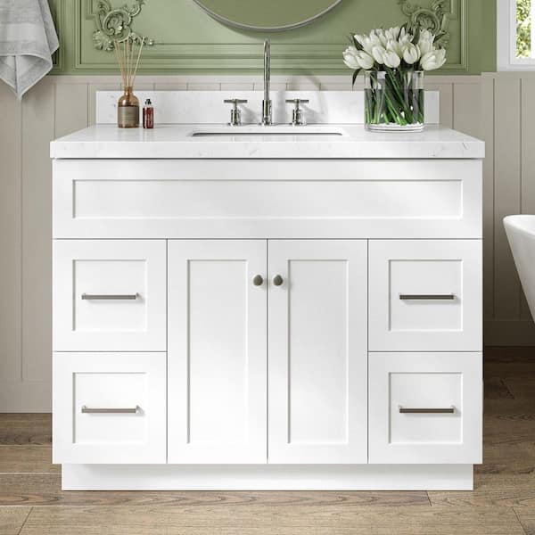 Hamlet 42 in. W x 22 in. D x 36 in. H Single Sink Freestanding Bath Vanity in White with Carrara White Quartz Top