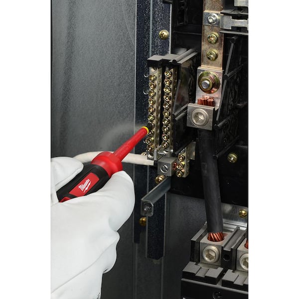 Milwaukee 4 in. #2 Philips 1000-Volt Insulated Screwdriver 48-22