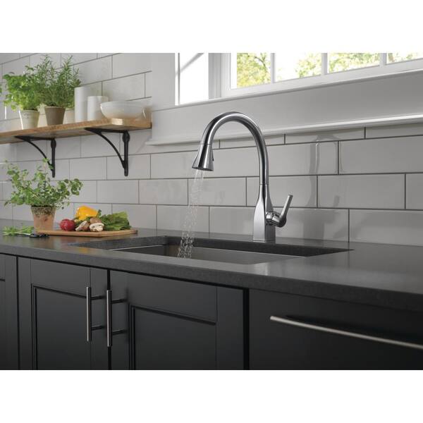 Mateo Single-Handle Pull-Down Sprayer Kitchen Faucet with ShieldSpray Technology in Arctic Stainless Mateo Single-Handle Pull-Down Sprayer Kitchen Faucet with ShieldSpray Technology in Arctic Stainless