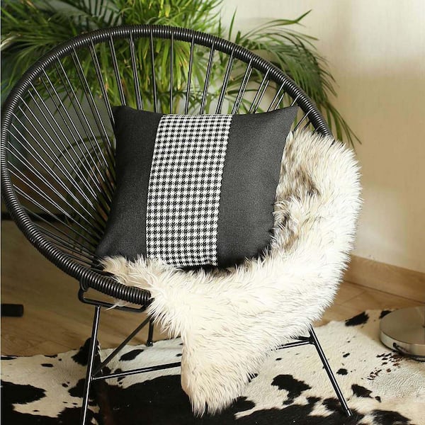 MIKE & Co. NEW YORK Boho-Chic Handcrafted Jacquard Black 18 in. x 18 in. Square Houndstooth Throw Pillow Cover
