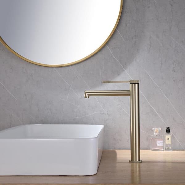 Single Handle Single Hole Bathroom Faucet Modern Brass Basin Faucet in Brushed Gold