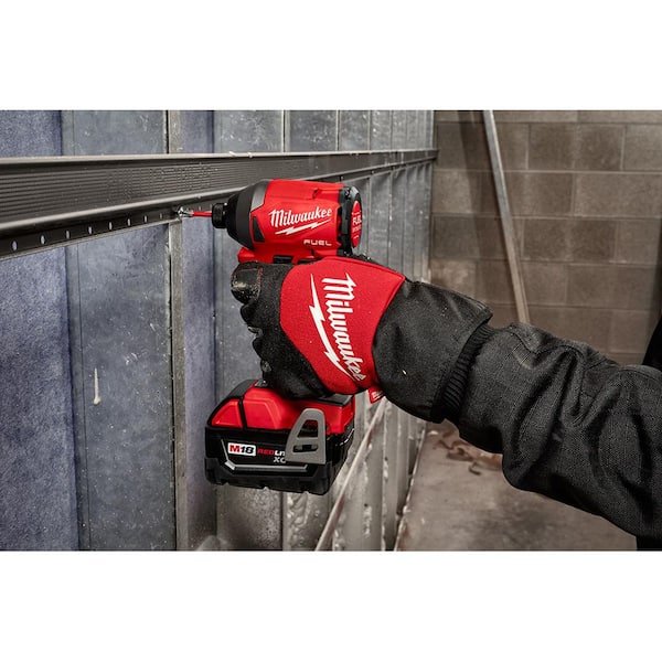 Milwaukee 48-73-0041 Winter Demolition Gloves – Medium