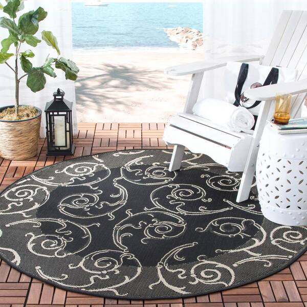 Courtyard Black/Sand 5 ft. x 5 ft. Round Border Indoor/Outdoor Patio  Area Rug