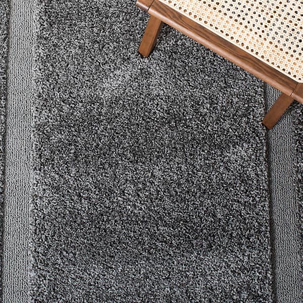 Florida Shag Gray 5 ft. x 5 ft. Round Border Area Rug