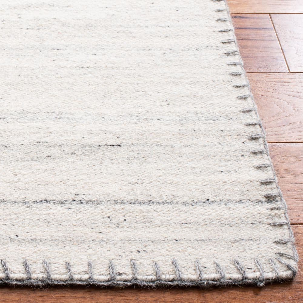 Nomadic Essence Handwoven Gray Wool 8' x 10' Area Rug