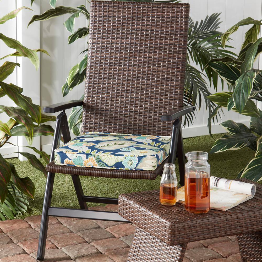 Black Aluminum Outdoor Lounge Chair with Blue Floral Cushion