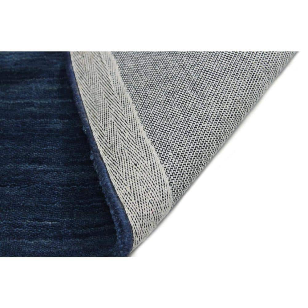 Handmade Blue Ombre Wool 4' x 6' Striped Area Rug