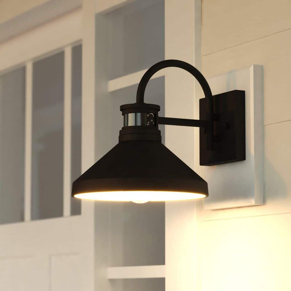 VAXCEL Highland Park 9.5 in. H Matte Black and White Motion