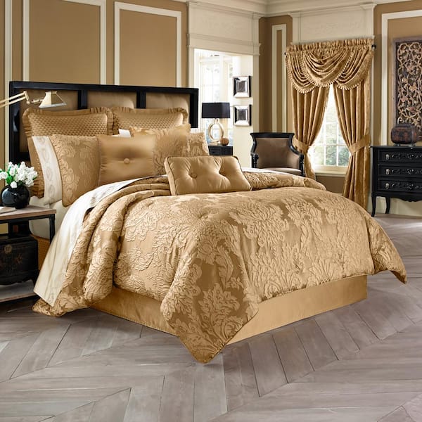 Unbranded Colonial 4-Piece Gold Queen Comforter Set
