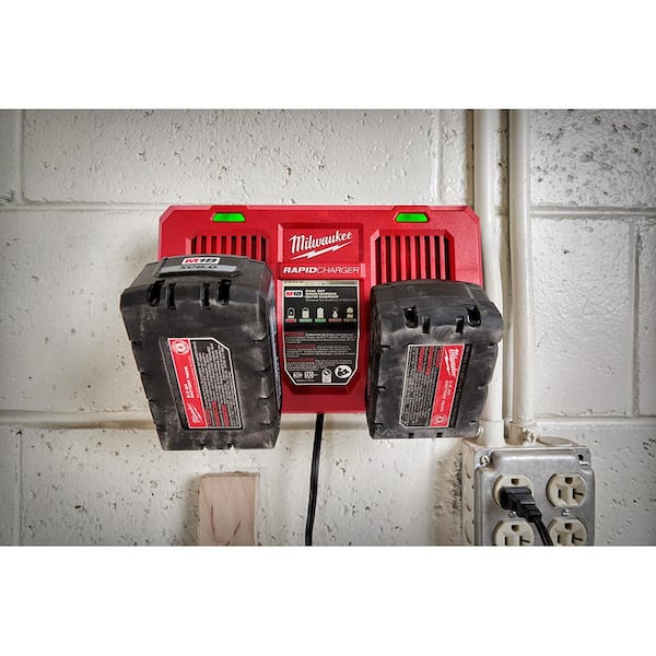 https://images.thdstatic.com/productImages/40bcdb81-db03-4872-8b90-64703e32a23c/svn/milwaukee-power-tool-battery-chargers-48-59-1802-48-11-1850-1f_600.jpg