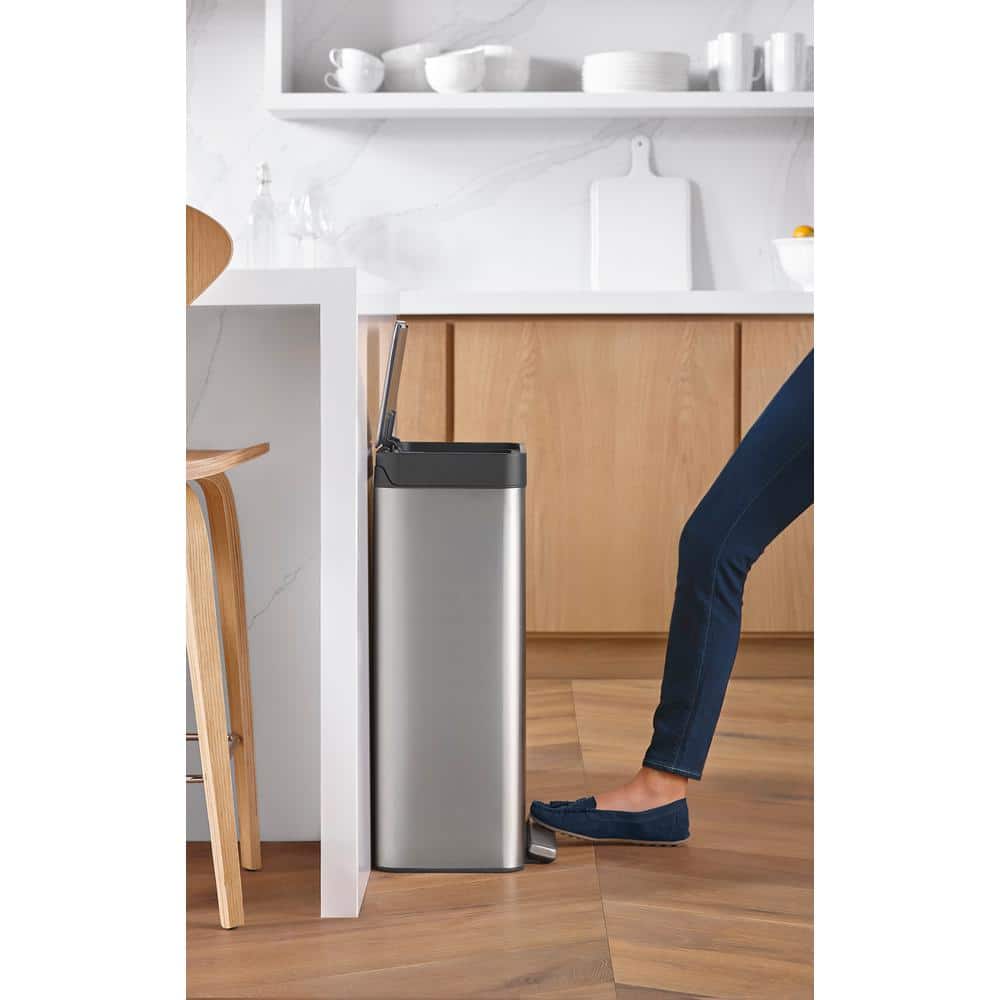 Stainless Steel 8-Gallon Hands-Free Kitchen Step Trash Can