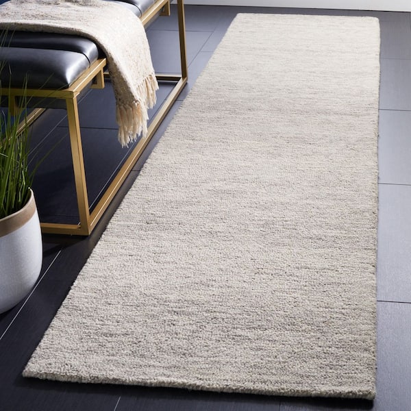 Metro Sage/Ivory 2 ft. x 9 ft. Solid Color Gradient Runner Rug