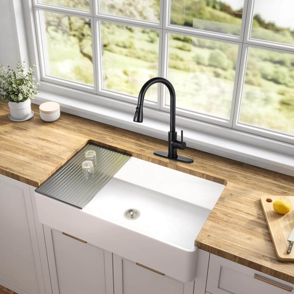 Matte Black Stainless Steel Pull-Down Kitchen Faucet