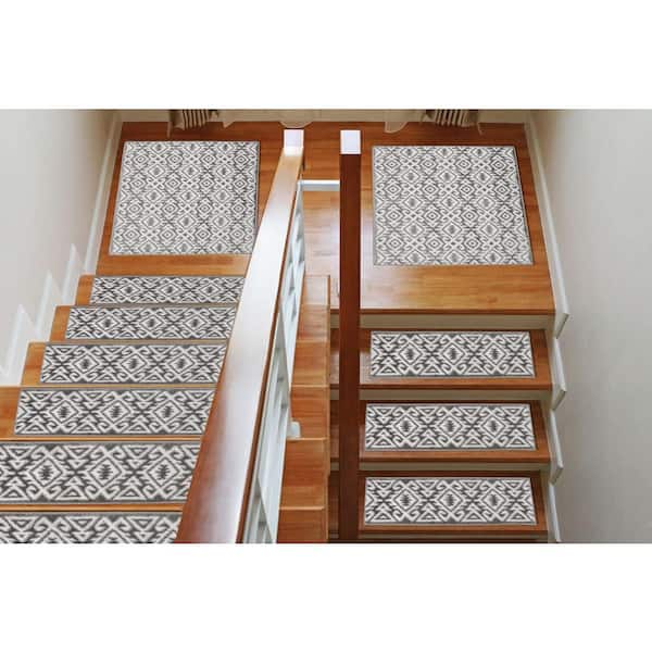 The Sofia Rugs Non-Slip Stair Treads (Set of 5) Rugs For Stairs 10 X 30  (ft) Shag White/Gray Indoor Geometric Farmhouse/Cottage Machine Washable  Stair Tread Rug in the Rugs department at