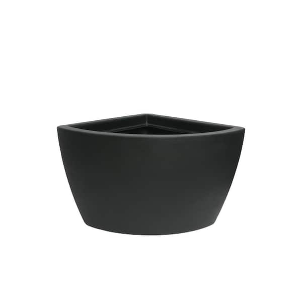 Hampton Black Plastic Corner Planter