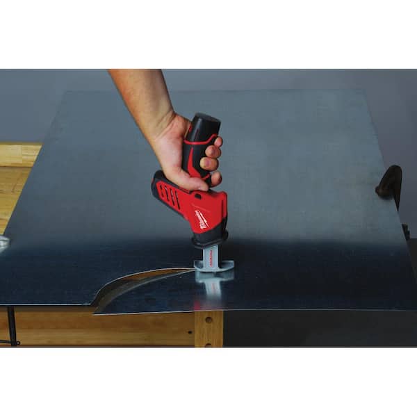 Milwaukee - M12 12V Lithium-Ion Cordless Combo Kit (5-Tool) W/ (3) 1.5Ah Batteries, Charger & Tool Bag