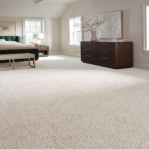 Radiant Retreat II Seashell Beige 58 oz. Polyester Textured Installed Carpet