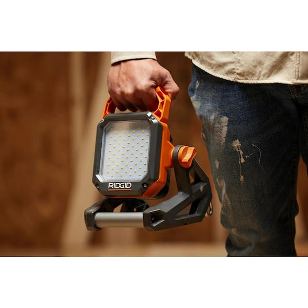 RIDGID 18V Cordless Flood Light Kit with 2.0 Ah Battery and