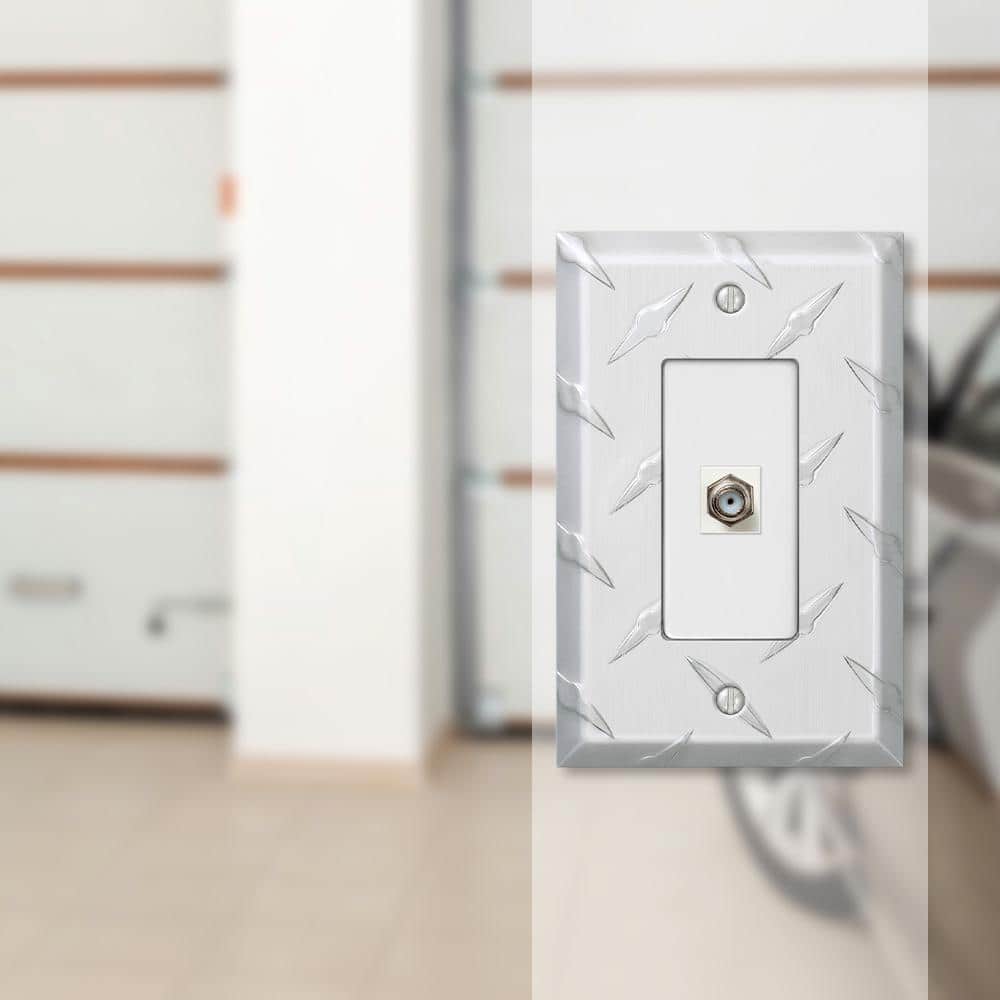 Diamond Plate Aluminum Single Coaxial Wall Plate