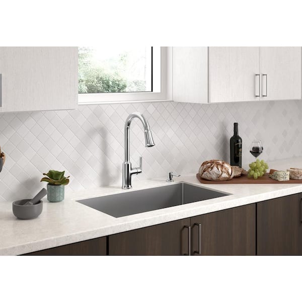 https://images.thdstatic.com/productImages/4144cf89-73ec-411b-8cc2-5e0659e131b4/svn/polished-chrome-american-standard-pull-down-kitchen-faucets-7421300-002-77_600.jpg