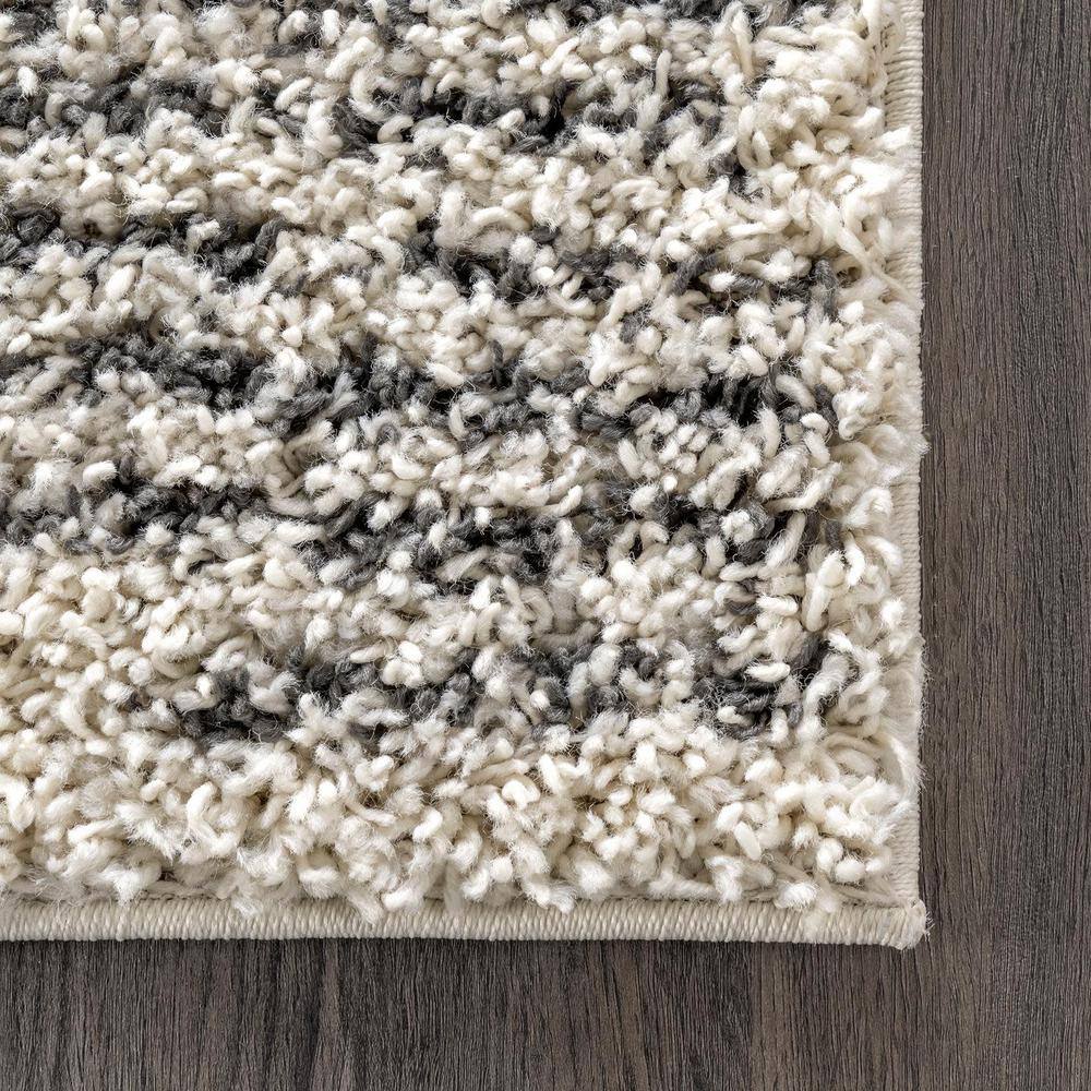 Off-White Diamond Shag Reversible Runner Rug, 2' 8" x 6'