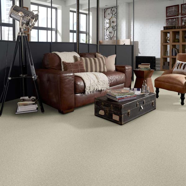 Coral Reef I - English Garden - Green 65.5 oz. Nylon Texture Installed Carpet