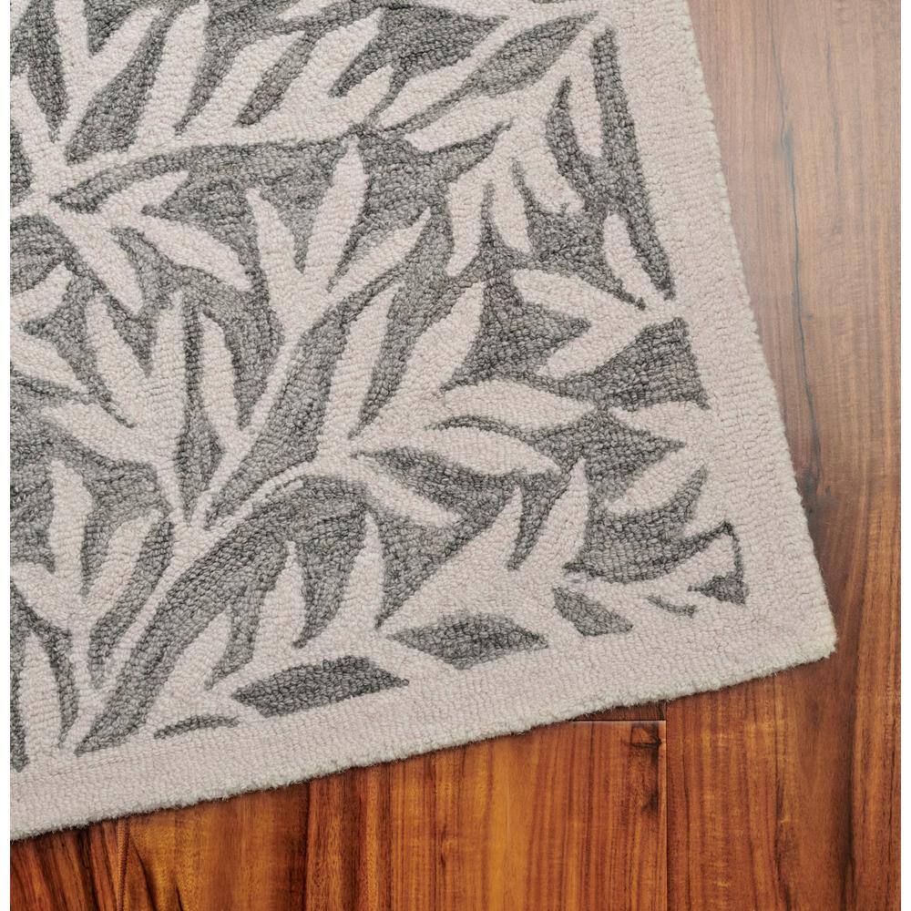 Grey and Ivory 4' x 6' Handmade Tufted Wool Area Rug