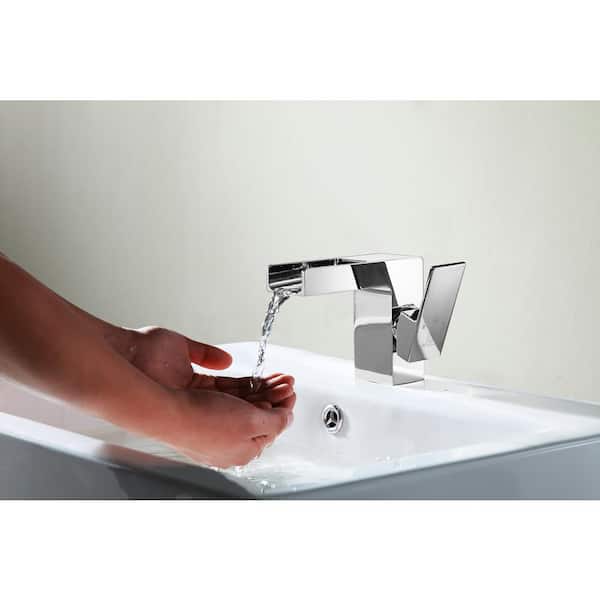 Zhona Series Single Hole Single-Handle Low-Arc Bathroom Faucet in Polished Chrome