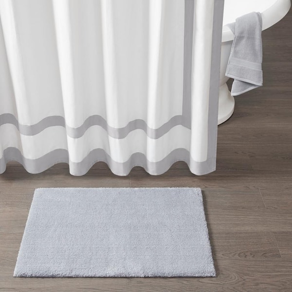 MADISON PARK Signature Marshmallow Grey 20 in. x 30 in. Bath Rug