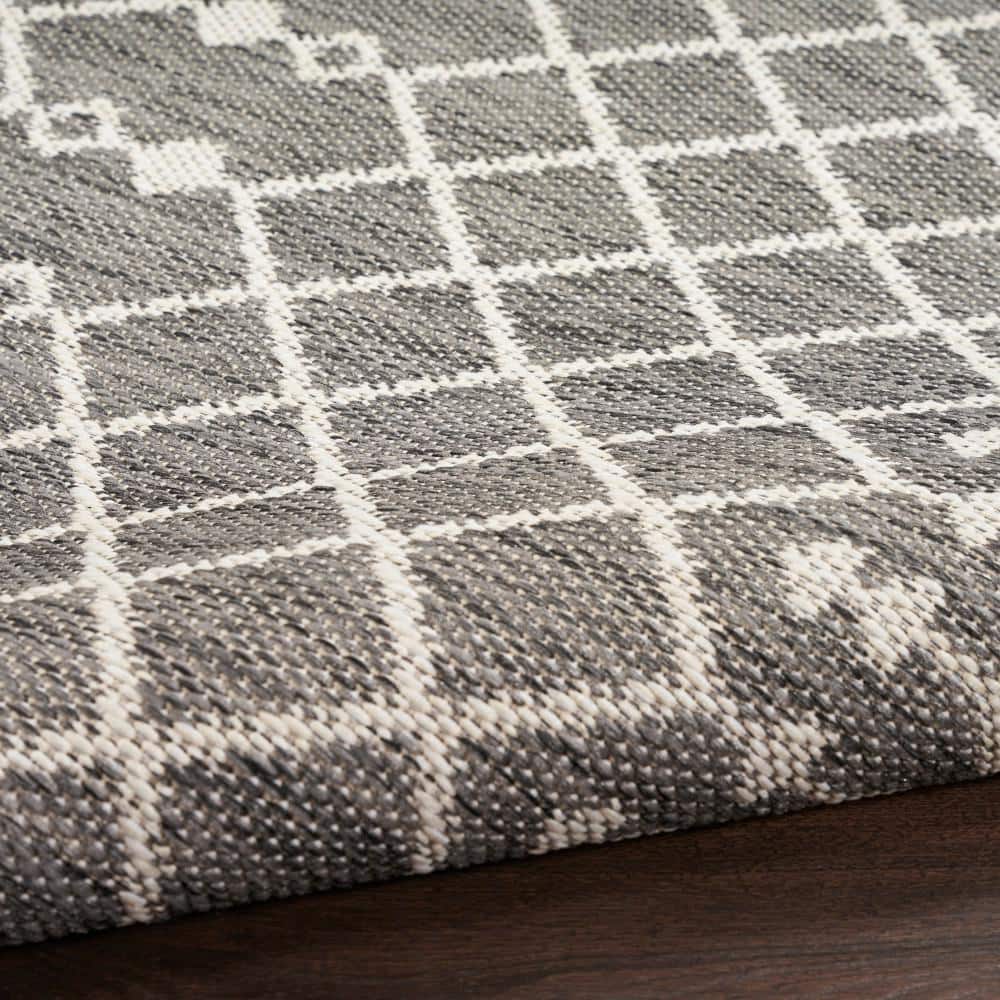 Charcoal Moroccan Trellis Flatweave 4' x 6' Outdoor Rug