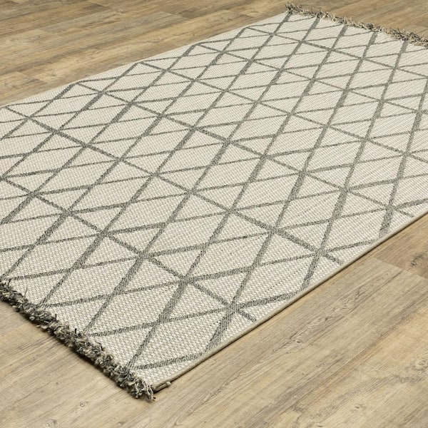 Gables Beige 10 ft. x 13 ft. Geometric Diamond Trellis Polypropylene Indoor/Outdoor Area Rug
