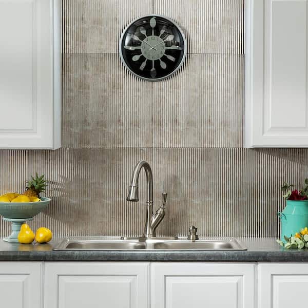 silver backsplash + stainless steel appliances  Kitchen backsplash  designs, Luxury kitchens, Beautiful kitchens