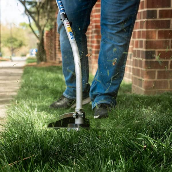 WILD BADGER POWER 15in Cutting Width Gas 26cc Grass Trimmer with