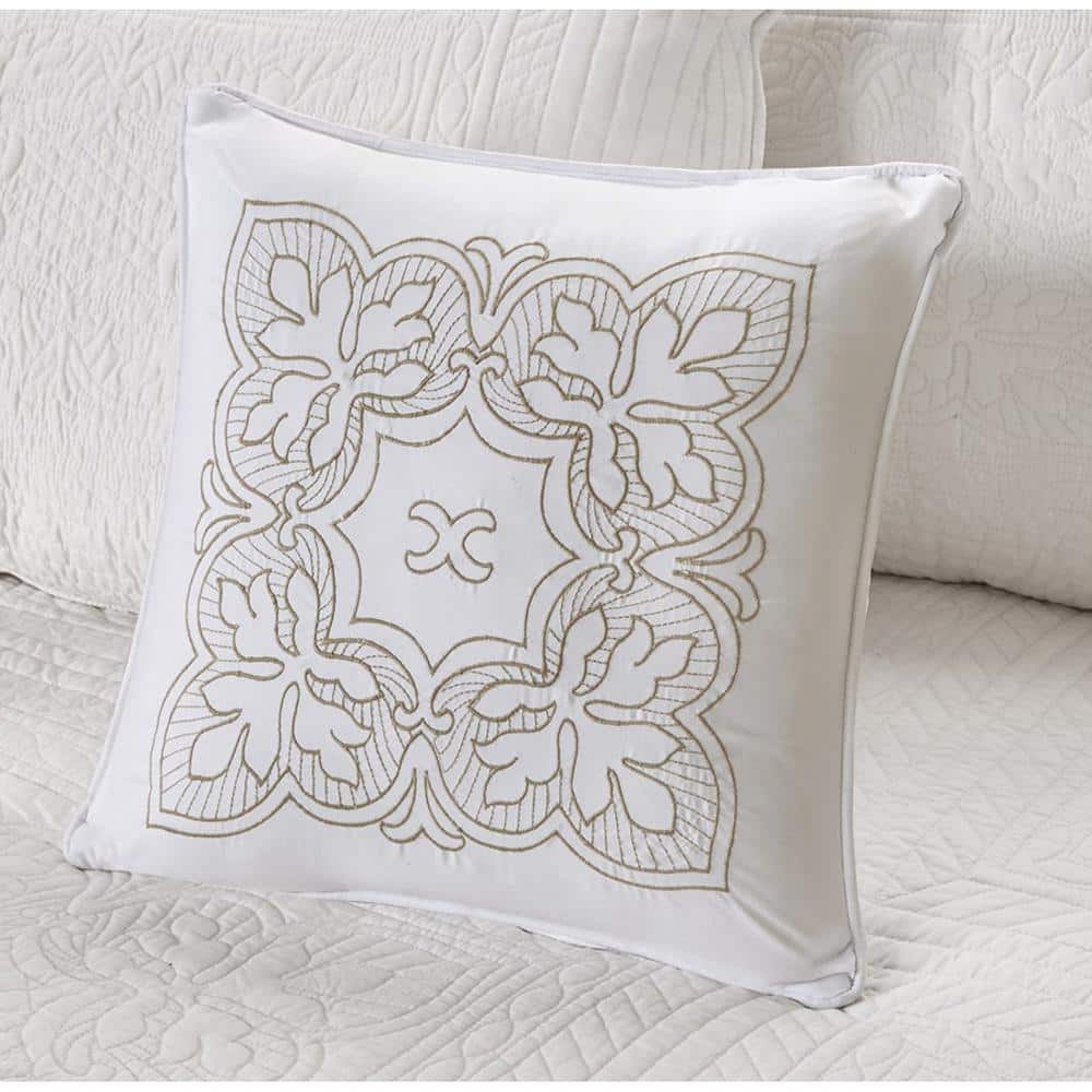 White Microfiber Reversible Daybed Quilt Set with Scalloped Edges