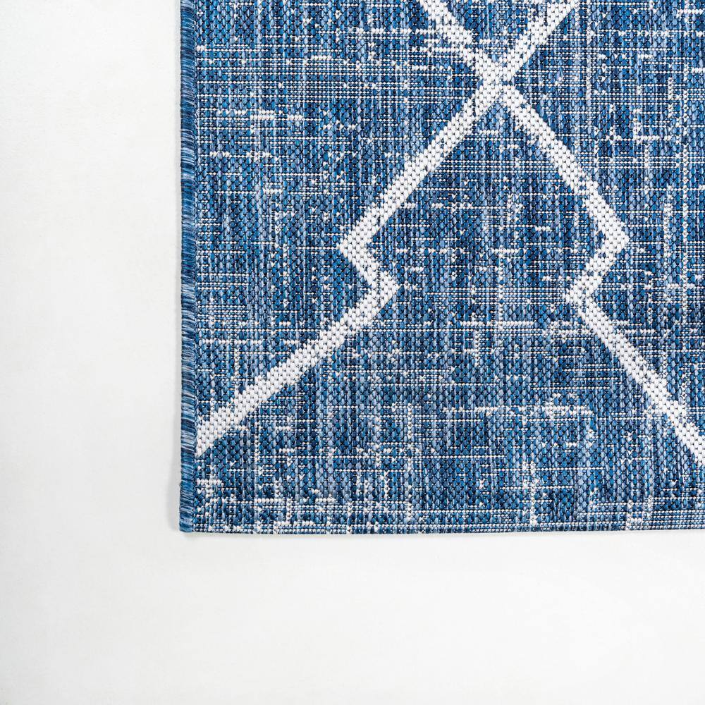 Boho Chic Blue/Ivory Diamond Trellis 8' x 10' Synthetic Rug