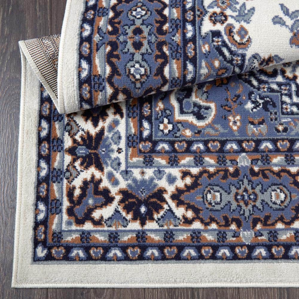 Ivory and Blue Traditional Medallion Area Rug, 5'2" x 7'4"