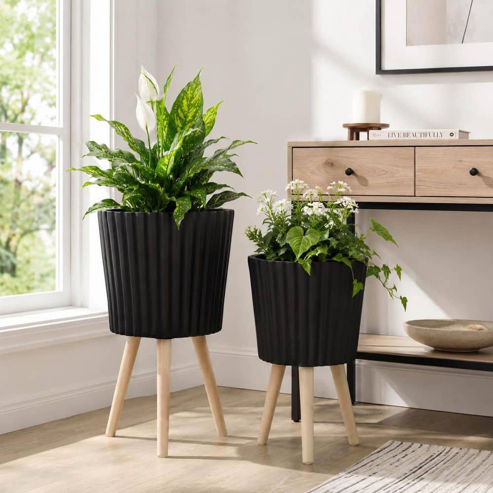 Liv & Skye 10 in. and 12 in. Black Resin Ridged Decorative Planter