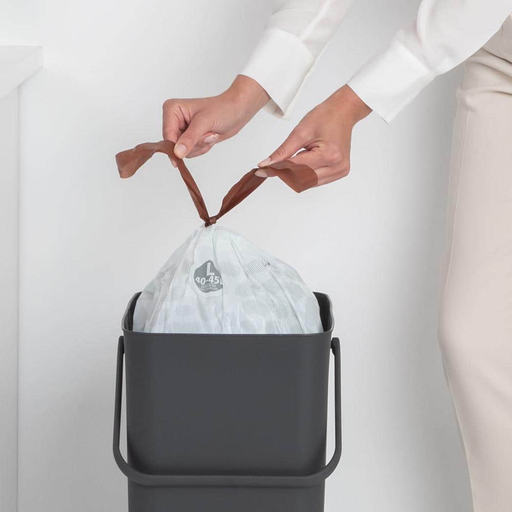 Dark Gray 10.6 Gallon Plastic Recycling Bin with Lid