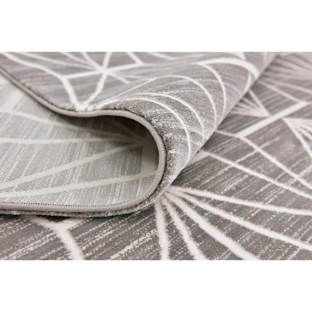 Manhattan Sophisticate Gray Synthetic 9' x 12' Easy-Care Rug