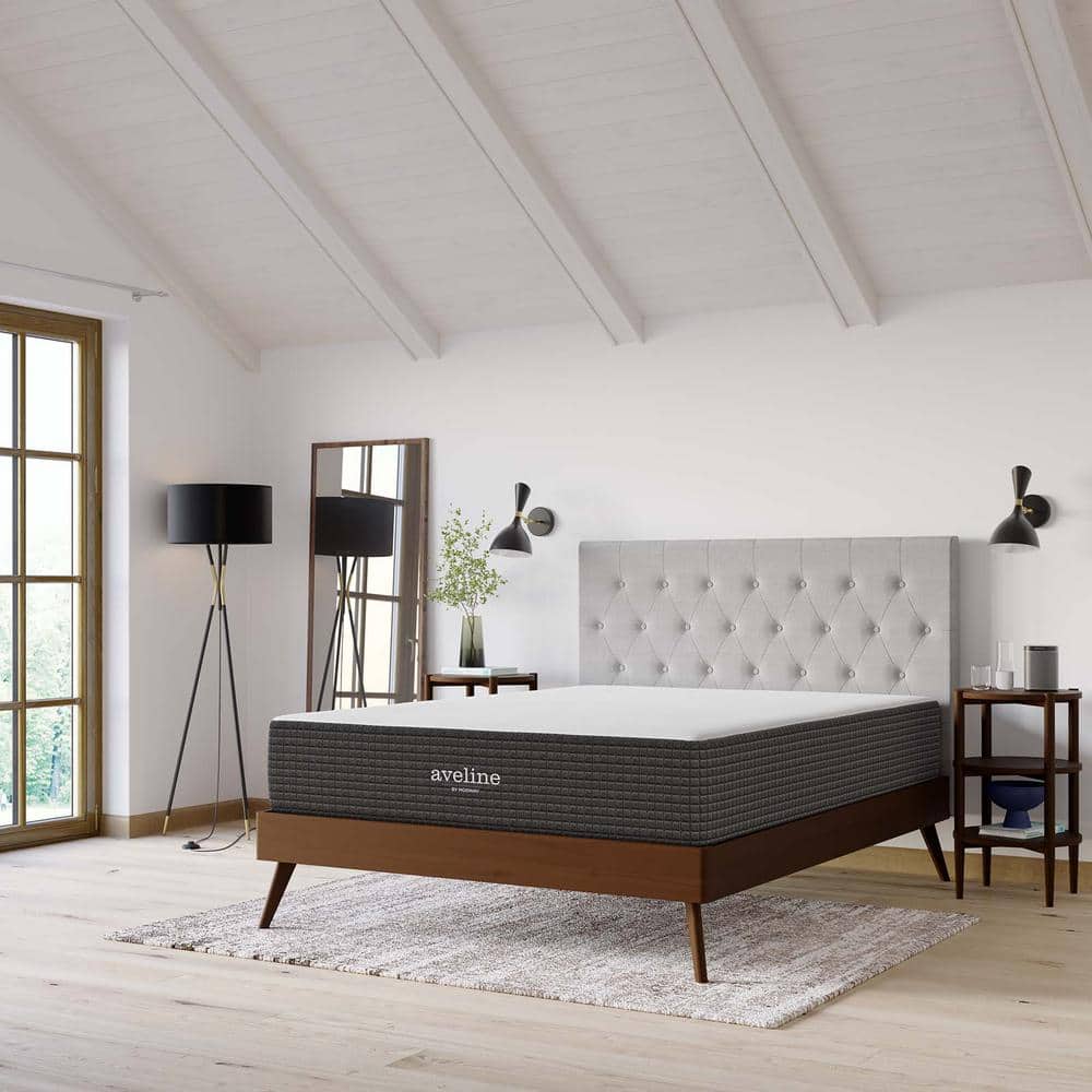 SereneDream 12" Queen Gel Memory Foam Mattress in White