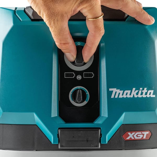 Makita 40V max XGT Brushless Cordless 4 Gal. Wet/Dry Dust