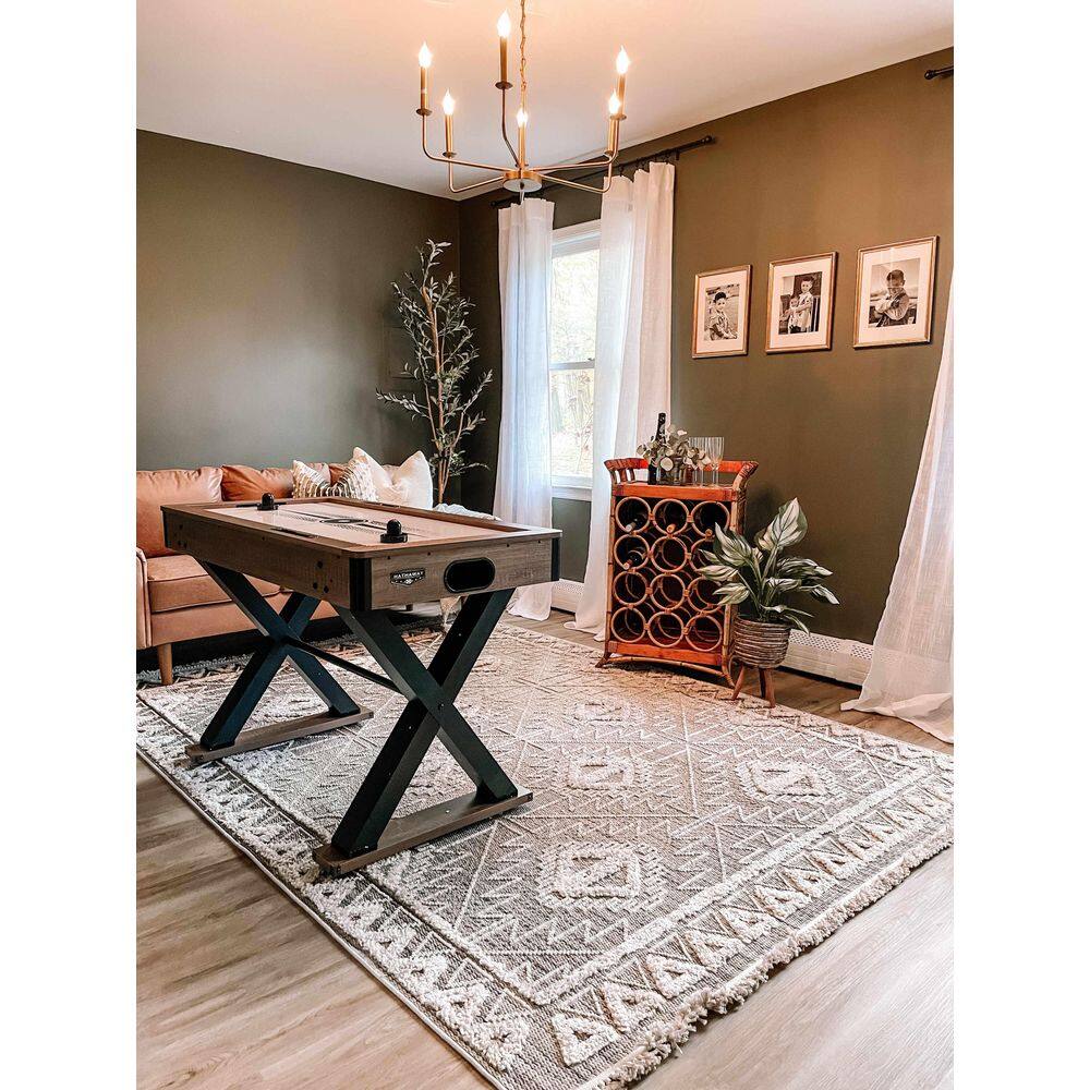 Agoo 5'3" x 7' Gray and Cream High Pile Polyester Area Rug